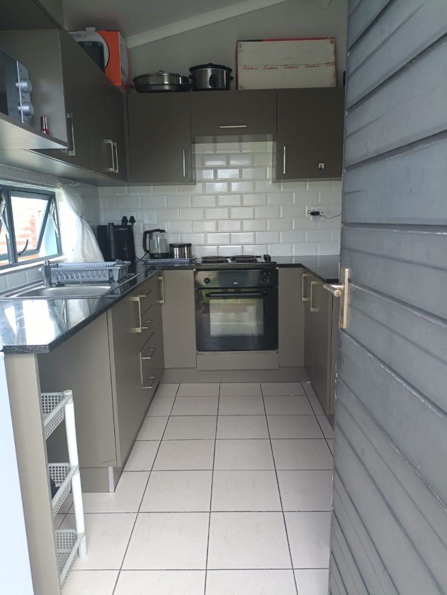 2 Bedroom Property for Sale in Parsonsvlei Eastern Cape